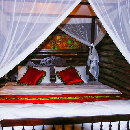 Greens Tree House & Wood House Sultan Bathery Esterno foto