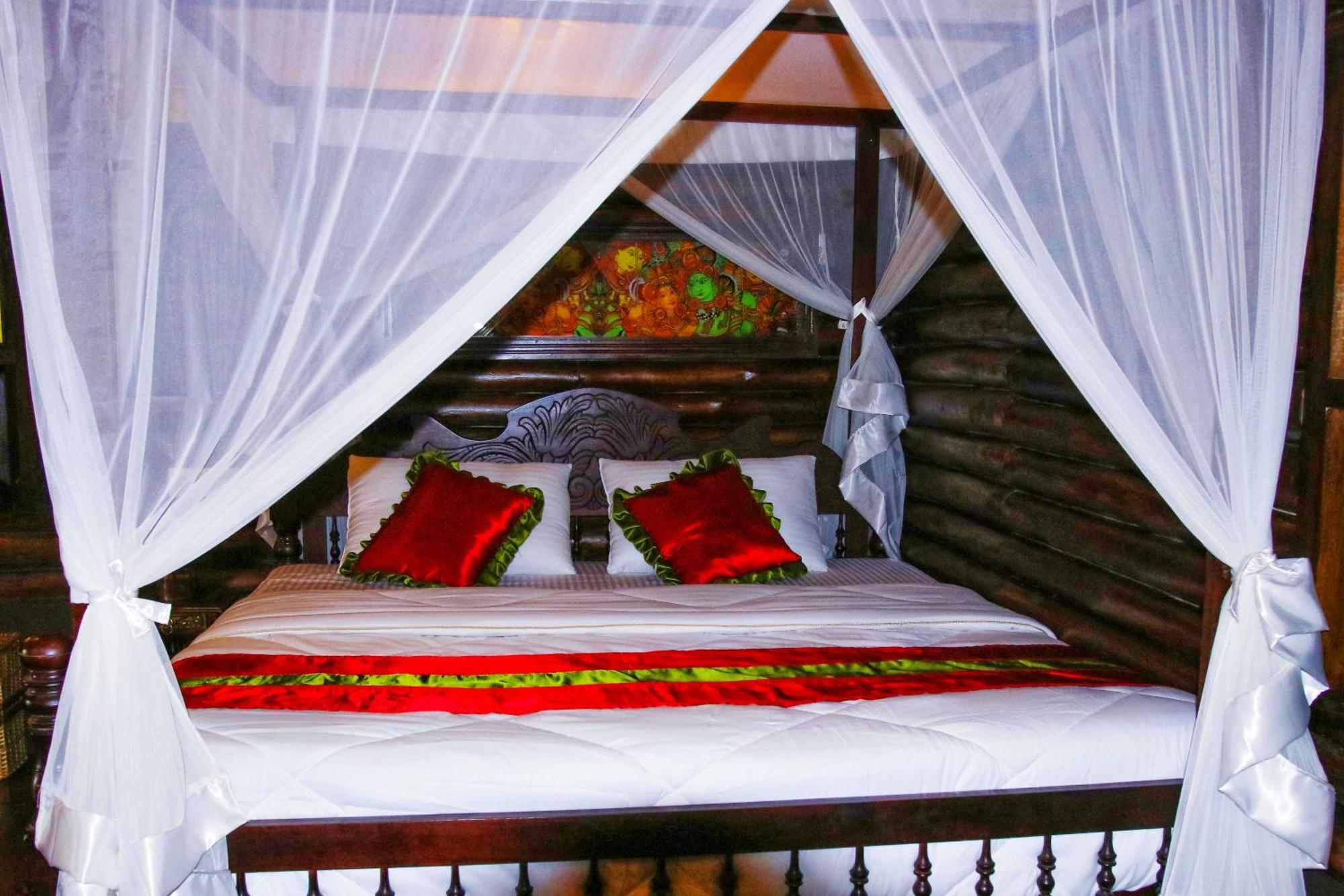 Greens Tree House & Wood House Sultan Bathery Esterno foto