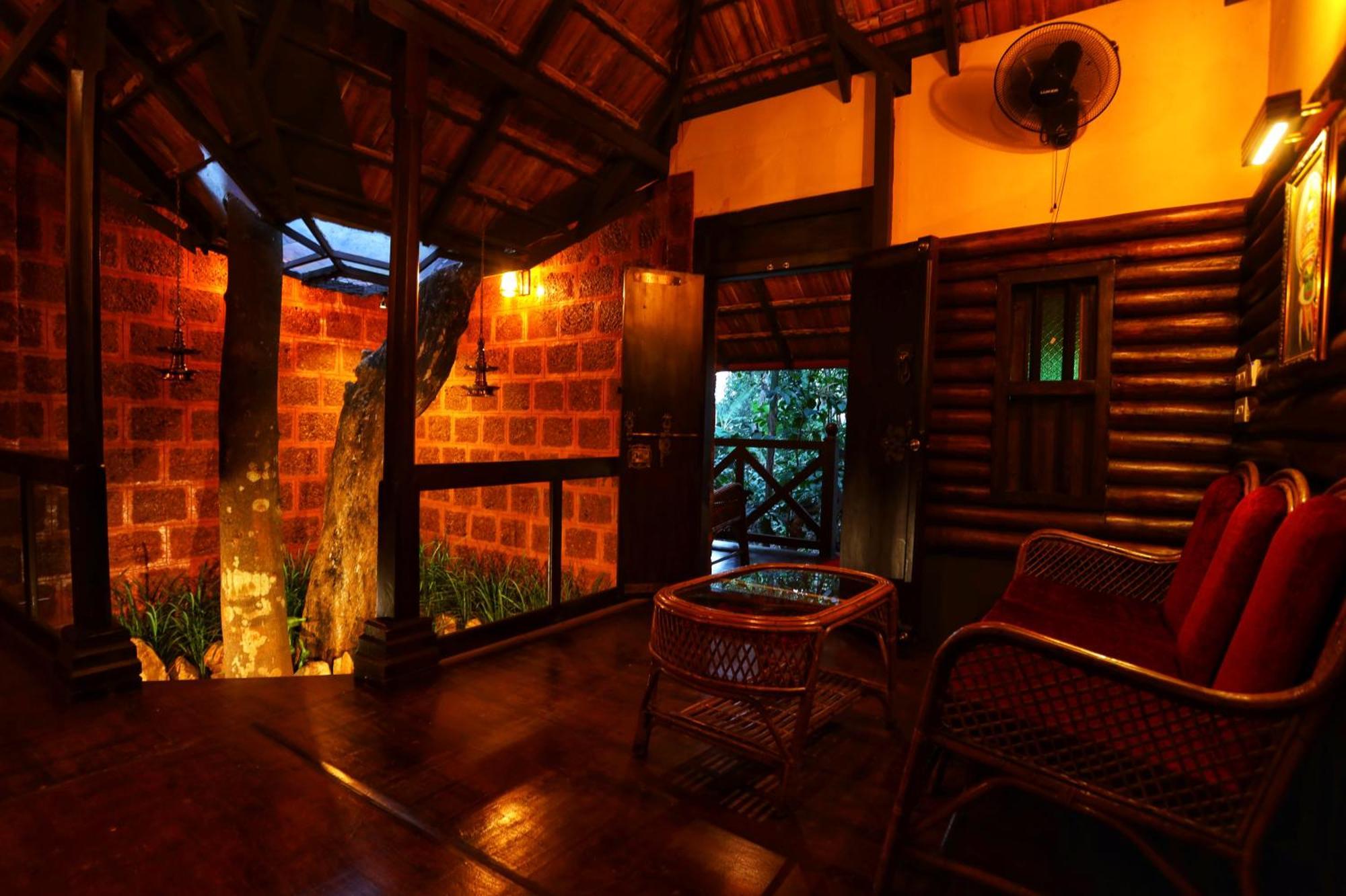 Greens Tree House & Wood House Sultan Bathery Esterno foto
