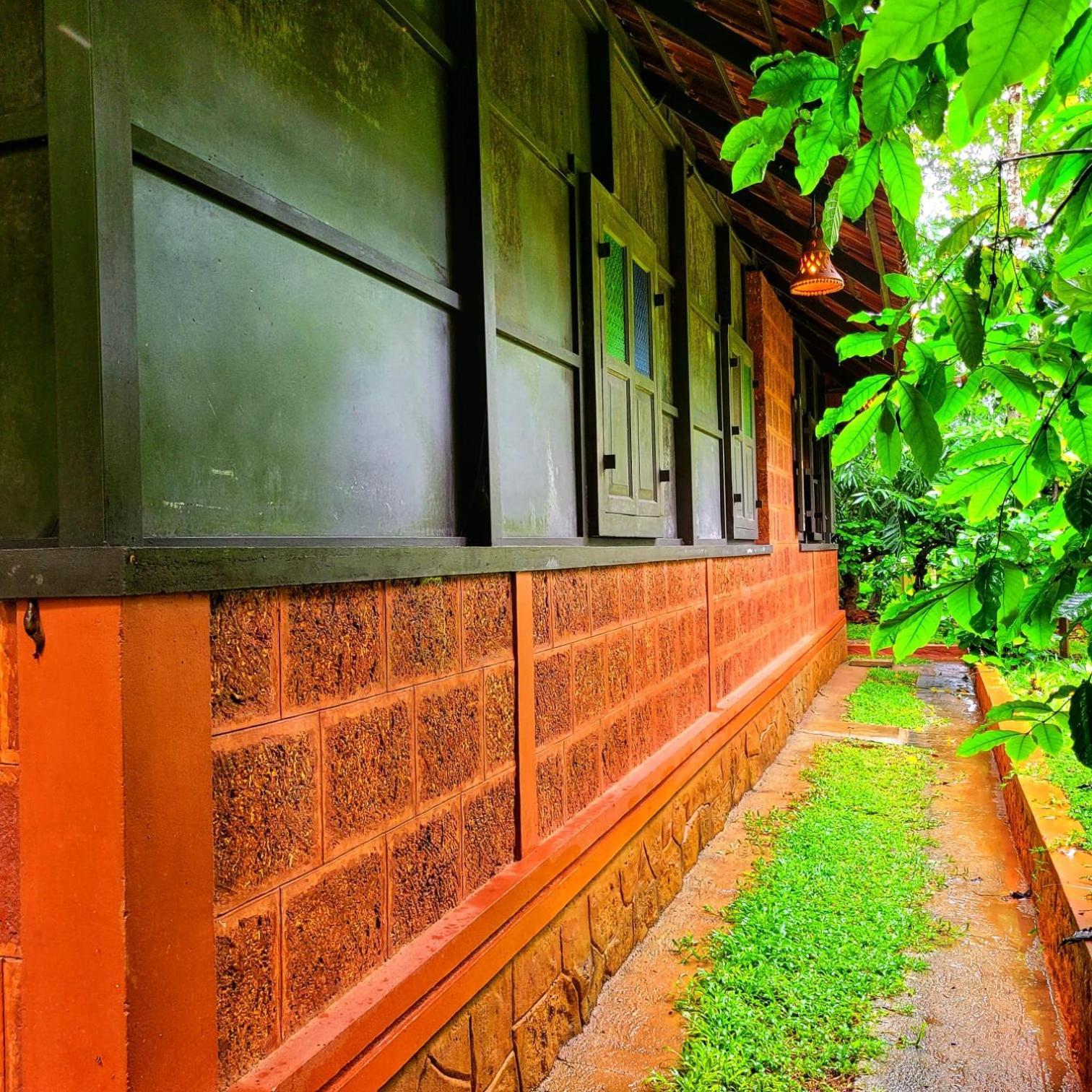 Greens Tree House & Wood House Sultan Bathery Esterno foto
